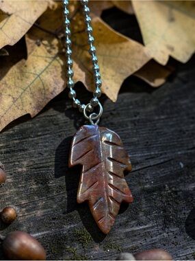 Brown Stone Leaf Pendant Necklace ~ 24 Inches